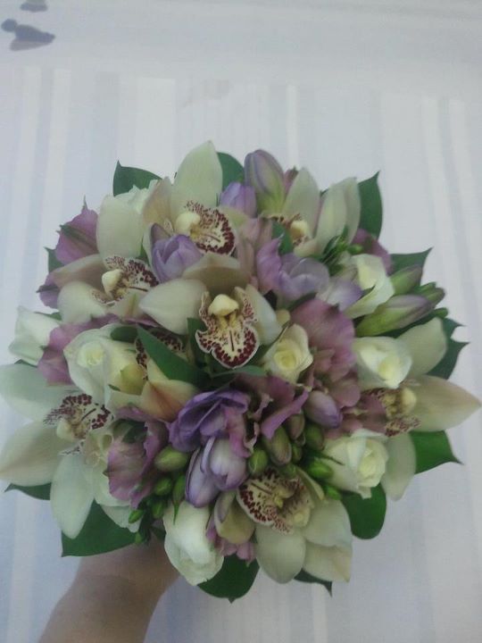 Eileen Jenkins lilac, lavender and cream bridal posy