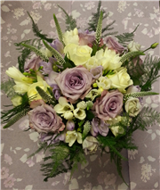 lilac and ivory cottage bouquet