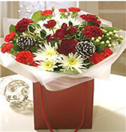 red and cream festive bouquet