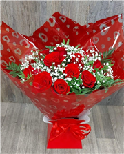 Dozen red rose bouquet 