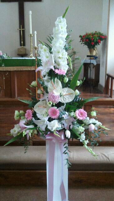 Eileen Jenkins Pedestal arrangements